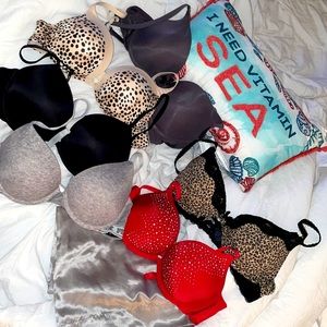 5 BRAS! Barely worn with no wear/tear! Victoria’s Secret/PINK and Ambrielle bras
